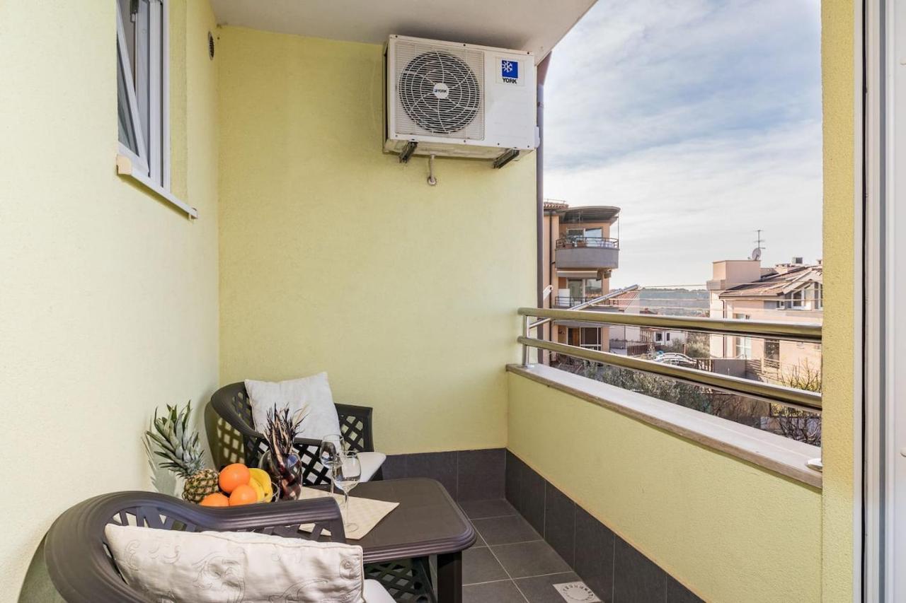 Apartment Klara Пула Екстериор снимка